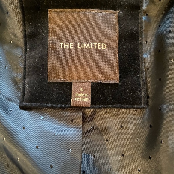 3/$25 🤗 The Limited Velvety black jacket for work/play. 3/4 sleeve with band - Picture 5 of 6